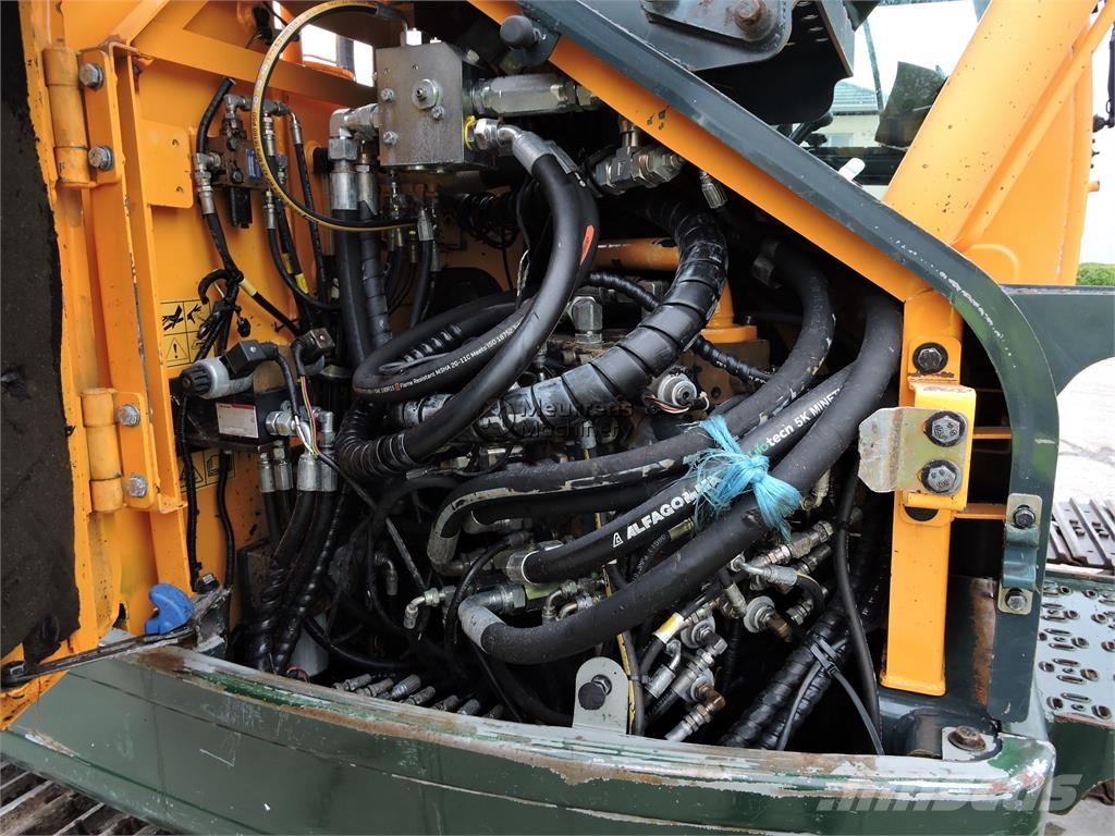 Hyundai Robex 145LCR Гусеничні екскаватори