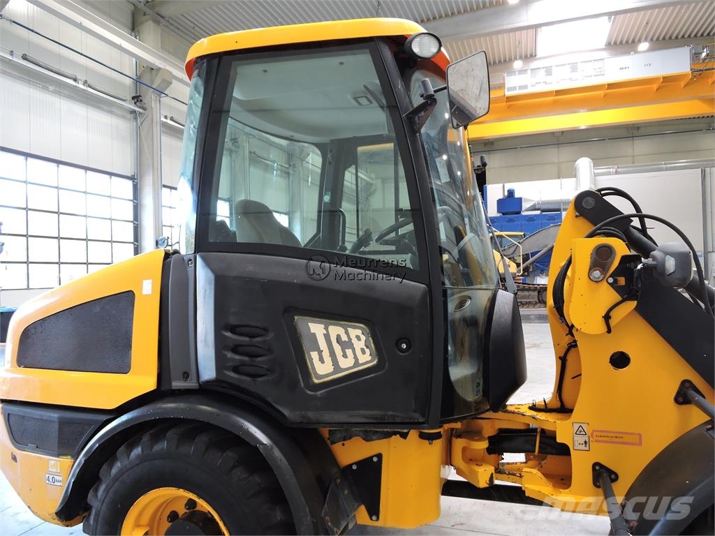 JCB 406 + Fork لوادر بعجل