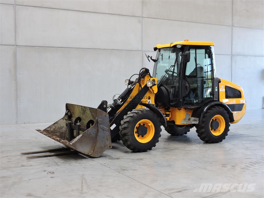 JCB 406 + Fork لوادر بعجل