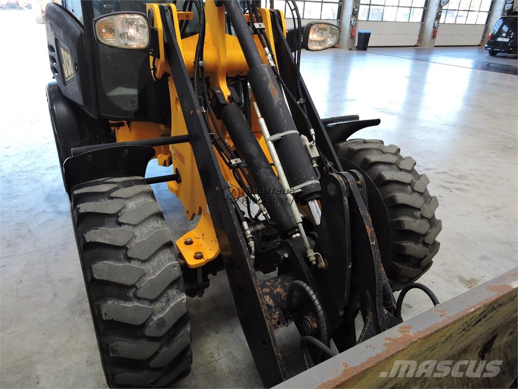 JCB 406 + Fork لوادر بعجل