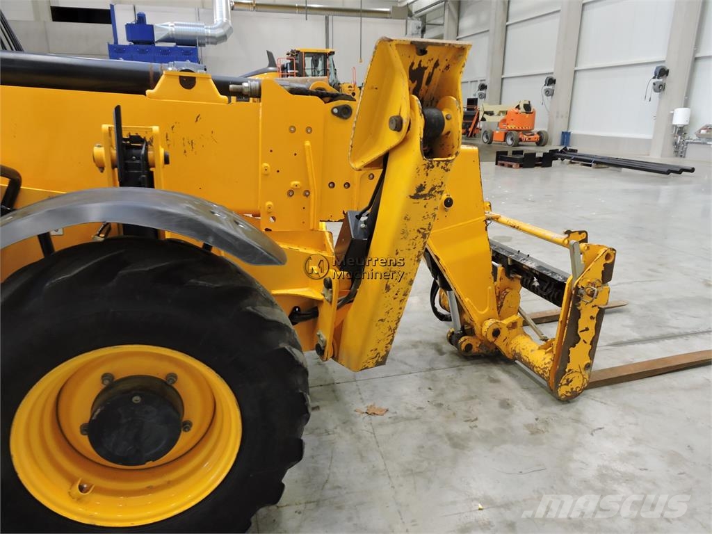 JCB 540-180 Teleskopické manipulátory