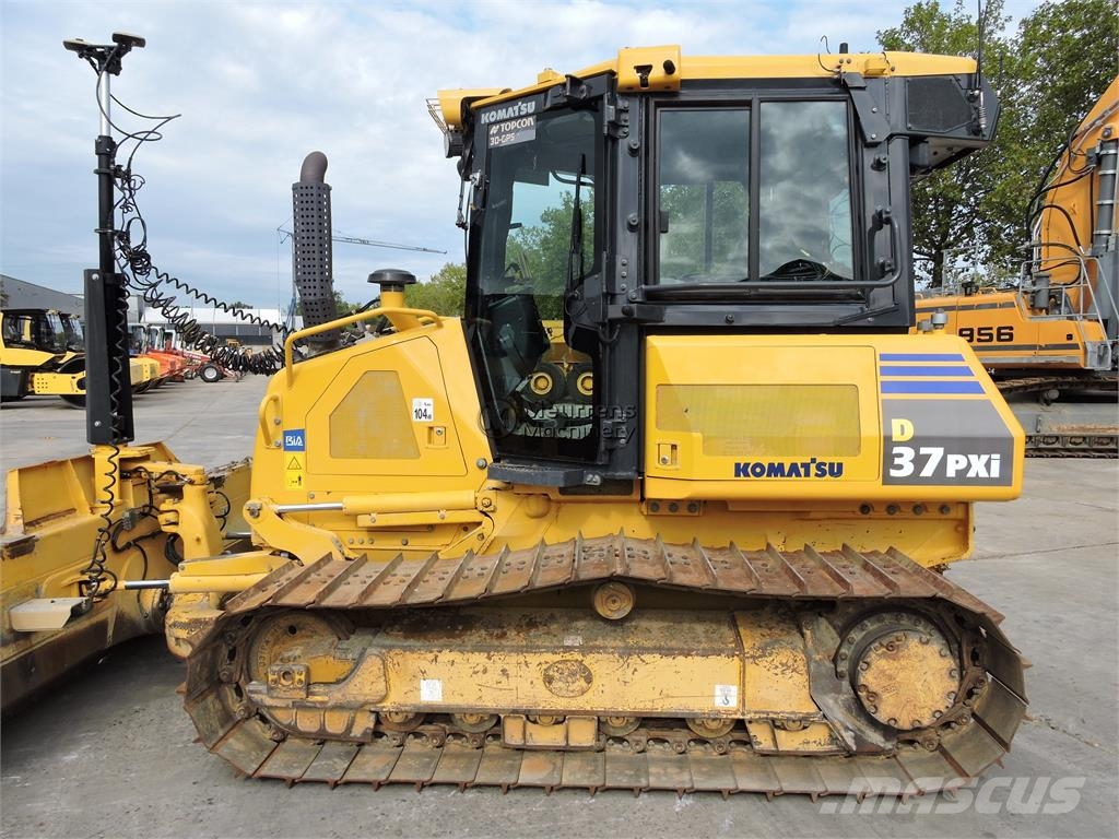 Komatsu D37 PXI + GPS 도저