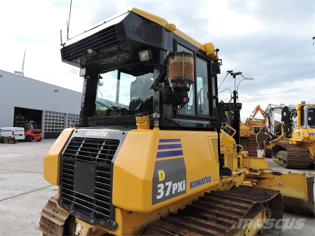 Komatsu D37 PXI + GPS 도저