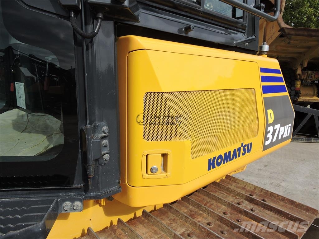 Komatsu D37 PXI + GPS 도저