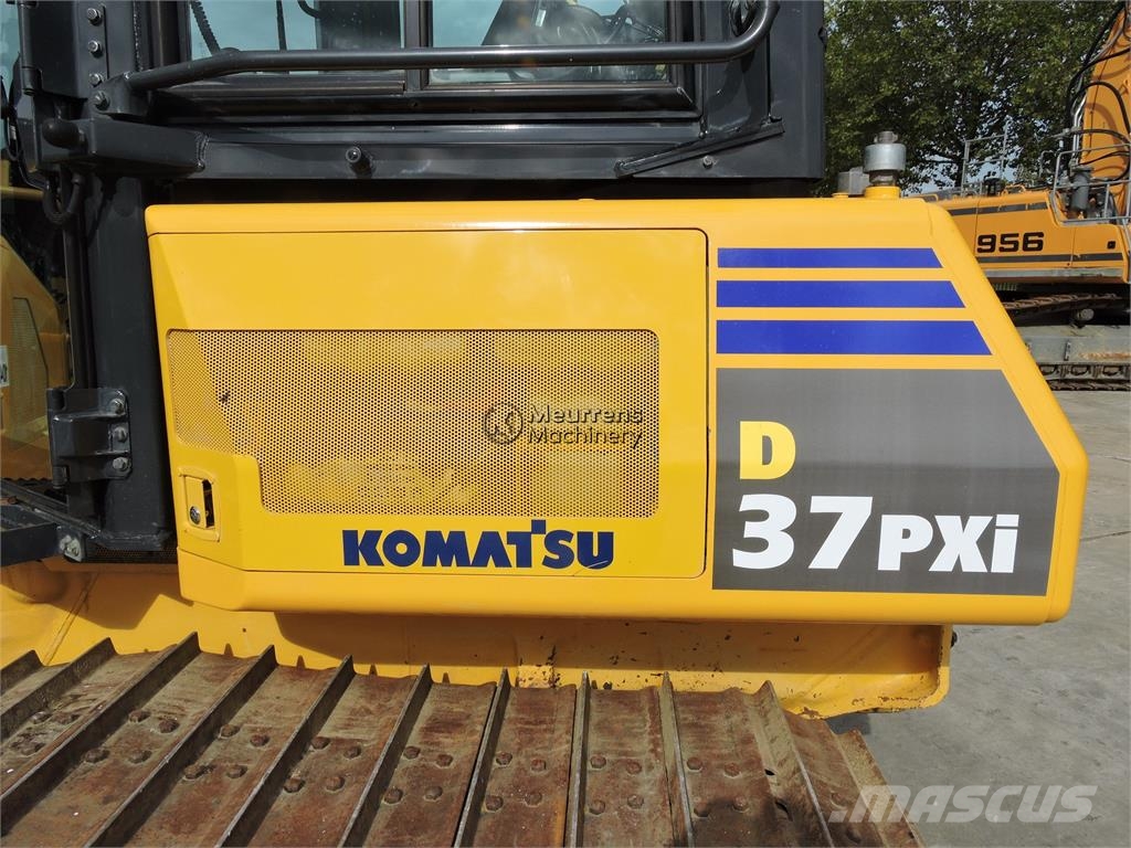 Komatsu D37 PXI + GPS 도저