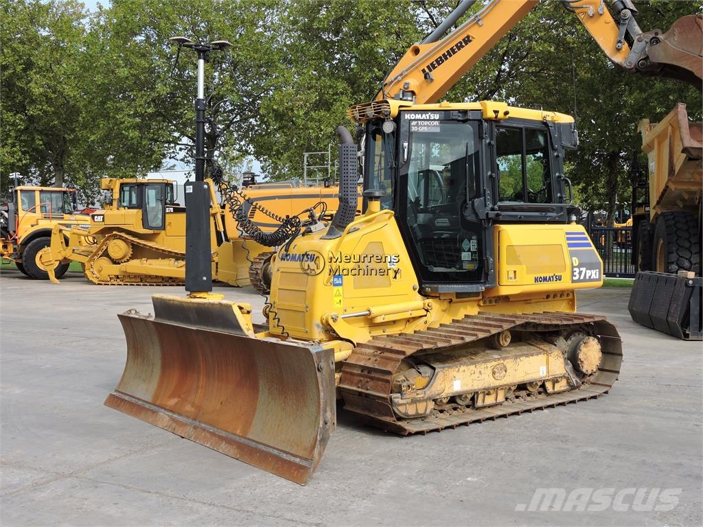 Komatsu D37 PXI + GPS 도저