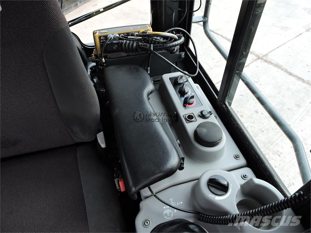 Komatsu D37 PXI + GPS 도저