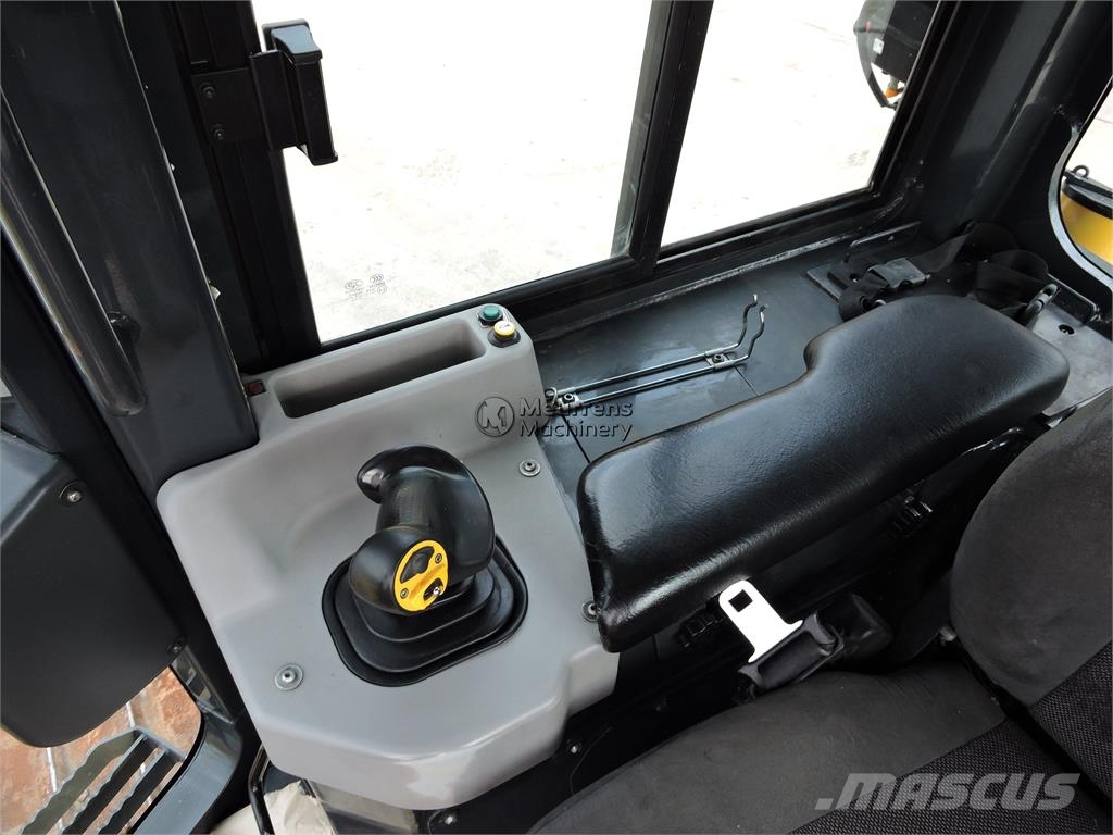 Komatsu D37 PXI + GPS 도저