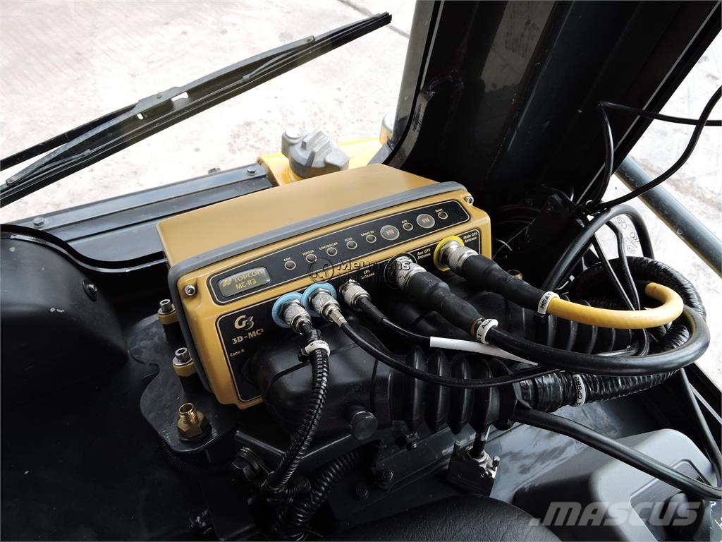 Komatsu D37 PXI + GPS 도저