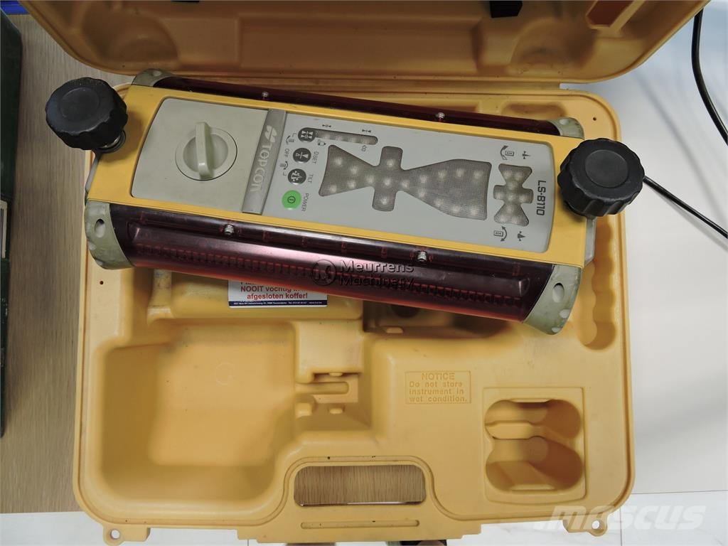 Komatsu D37 PXI + GPS 도저