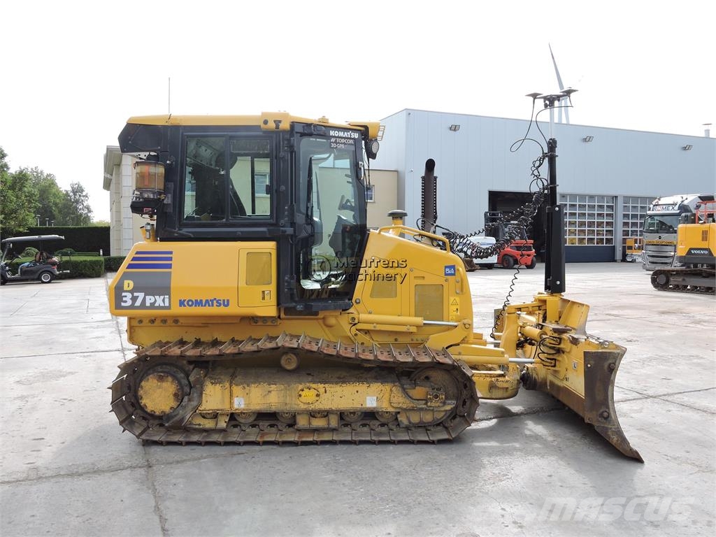 Komatsu D37 PXI + GPS 도저