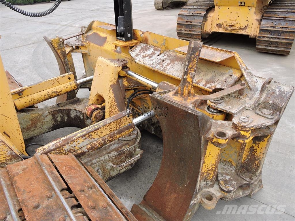 Komatsu D61PX15 + GPS Dózerek