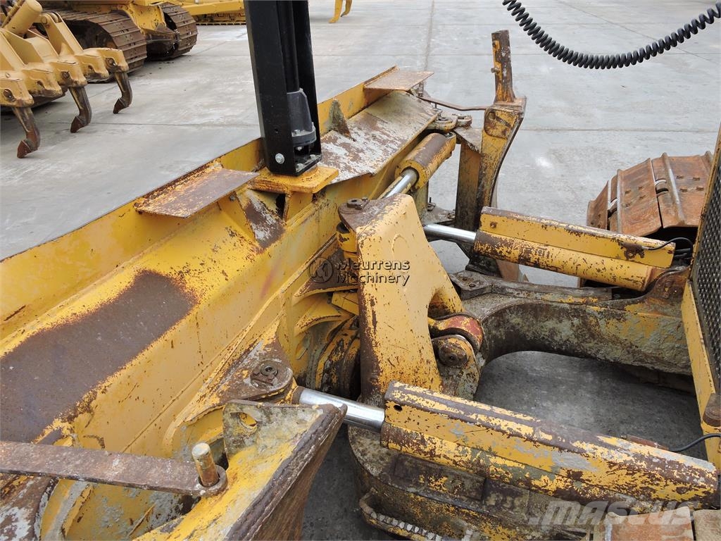 Komatsu D61PX15 + GPS Dózerek