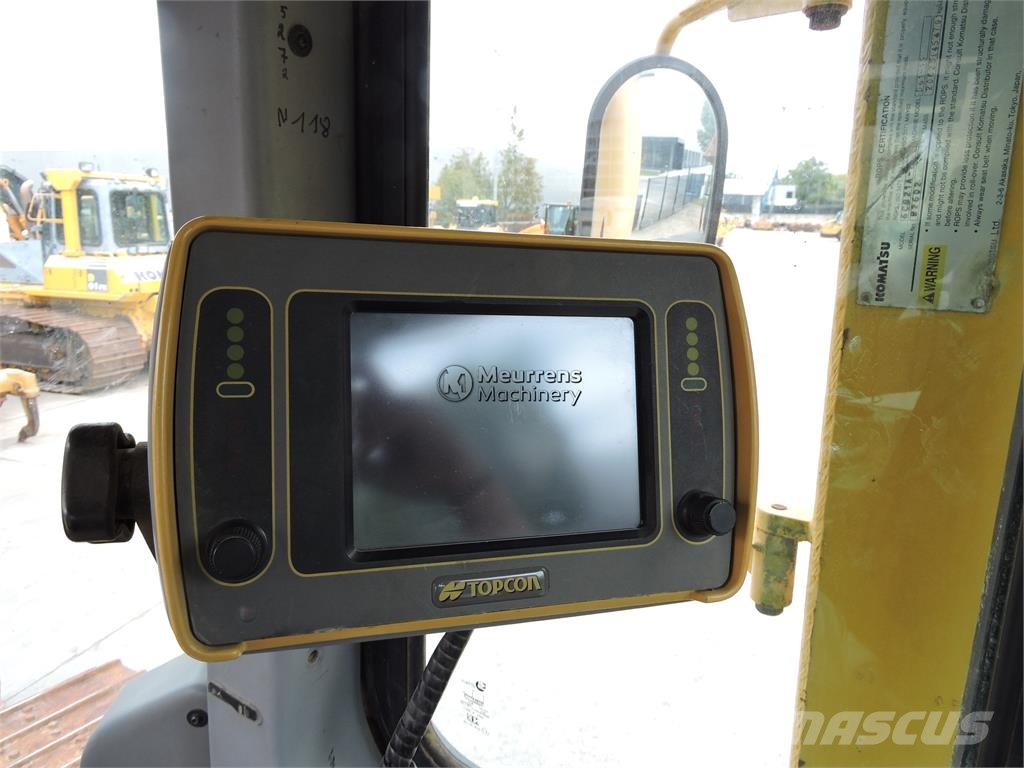 Komatsu D61PX15 + GPS Dózerek