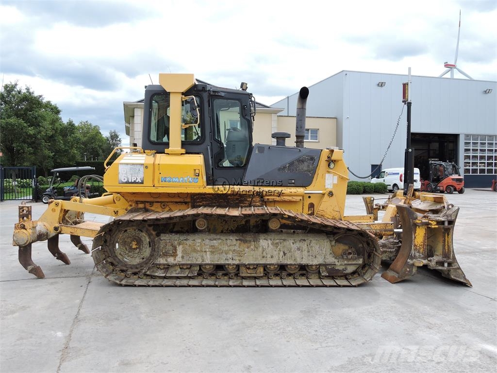 Komatsu D61PX15 + GPS Dózerek