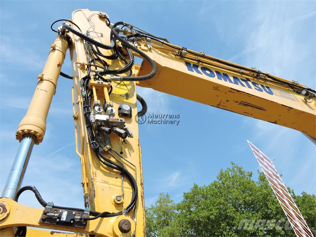 Komatsu HB 215 + GPS Kāpurķēžu ekskavatori