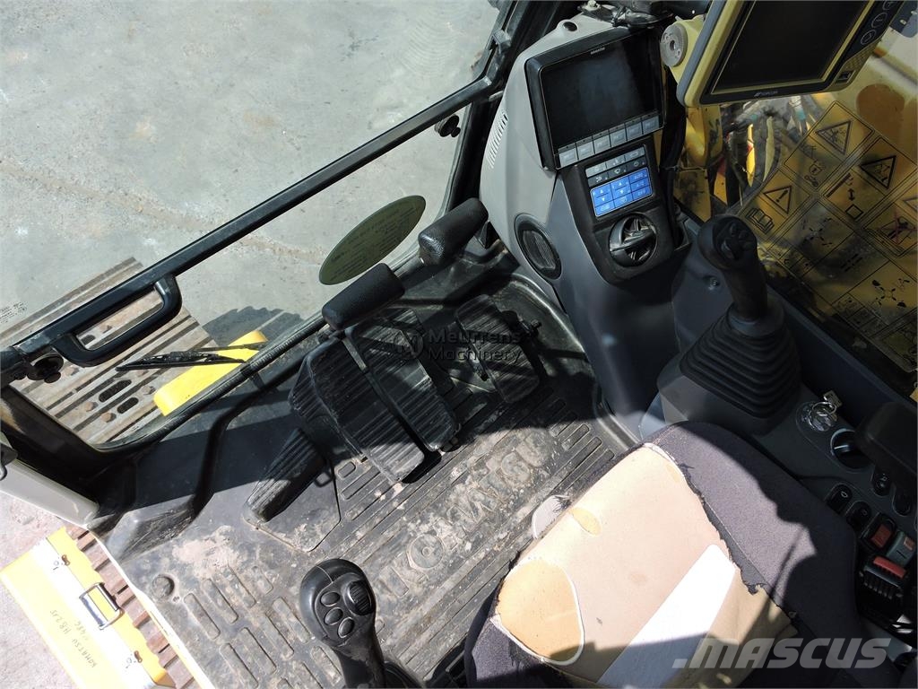Komatsu HB 215 + GPS Kāpurķēžu ekskavatori