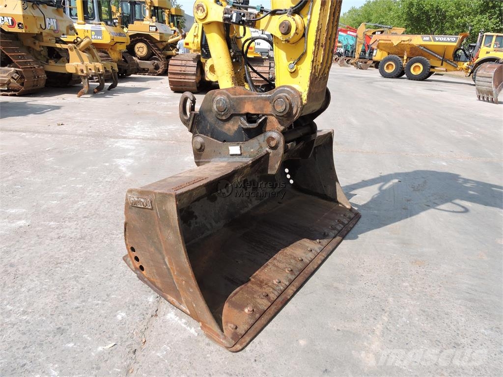 Komatsu HB 215 + GPS / PC210 Roomikekskavaatorid