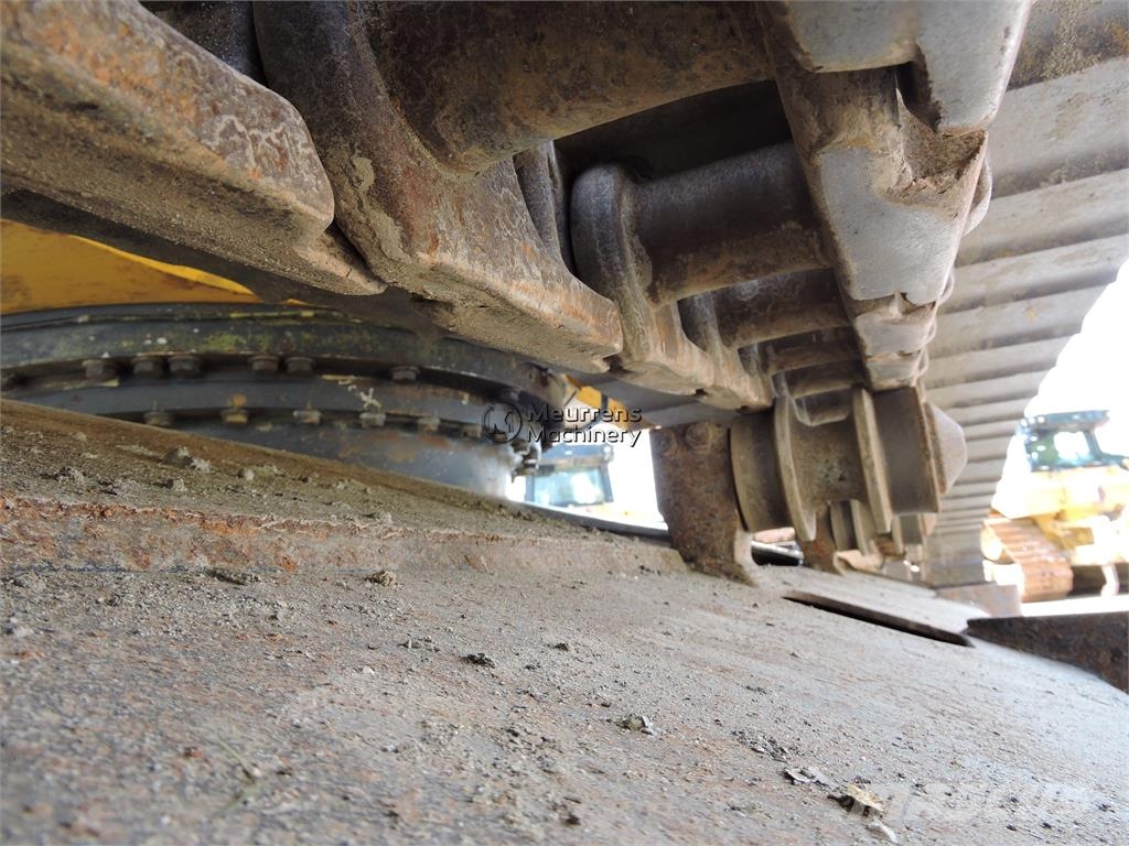 Komatsu HB 215 + GPS / PC210 Roomikekskavaatorid
