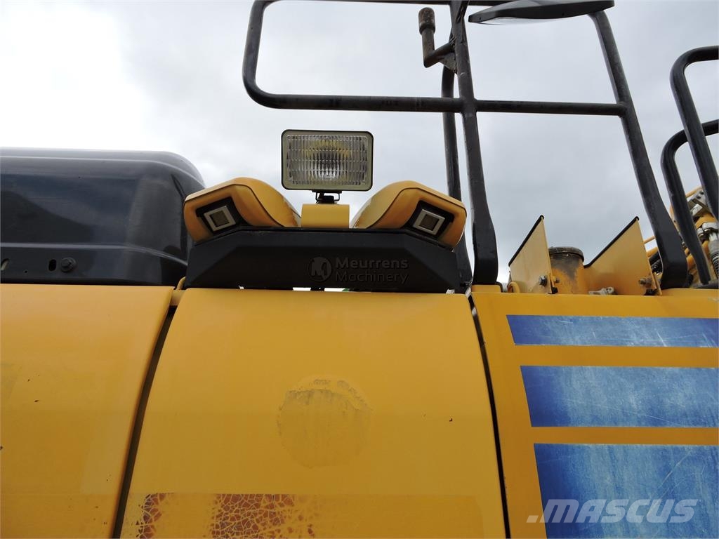 Komatsu HB215LC-3 Gravemaskiner på larvebånd
