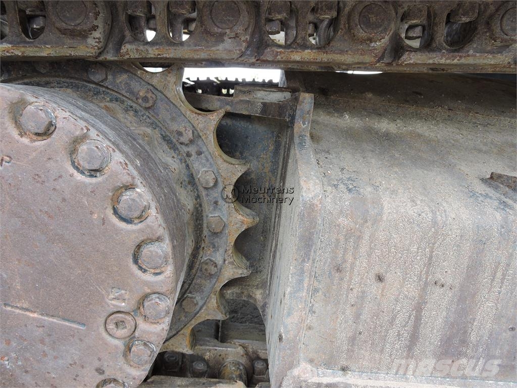 Komatsu HB215LC / PC210 Escavadoras de rastos