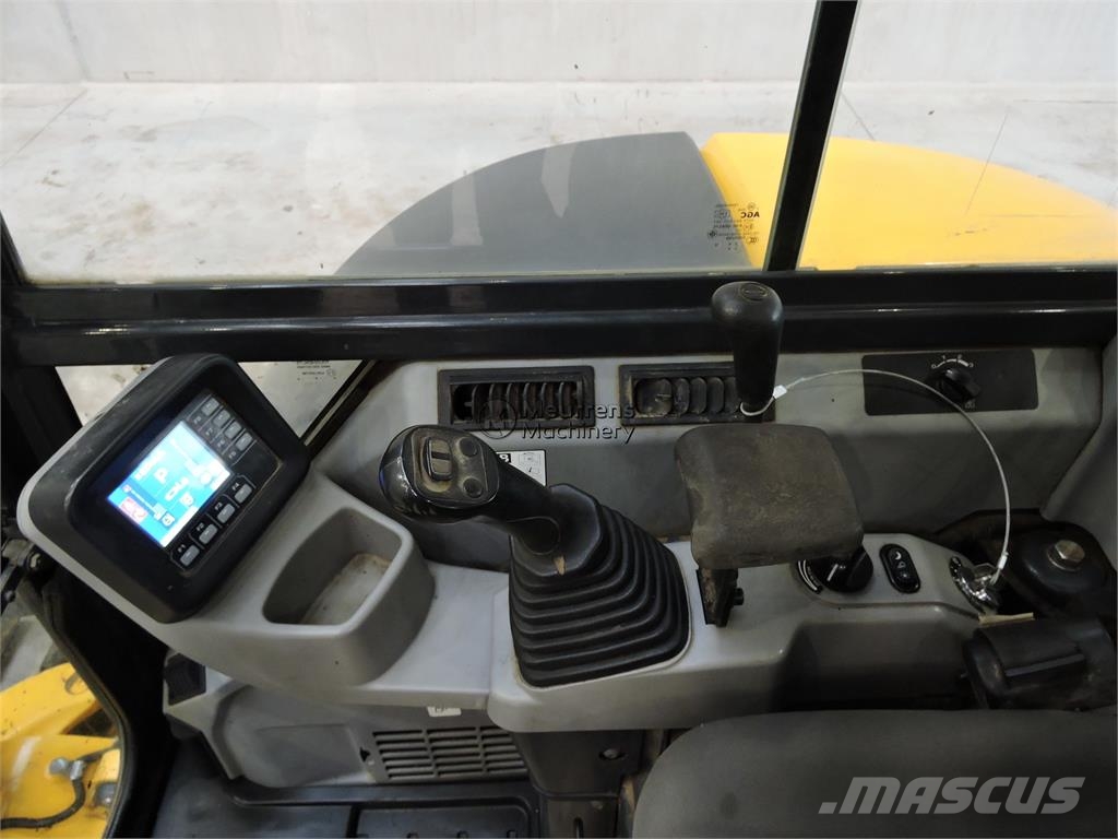 Komatsu PC55 معدات البناء - غير ذلك
