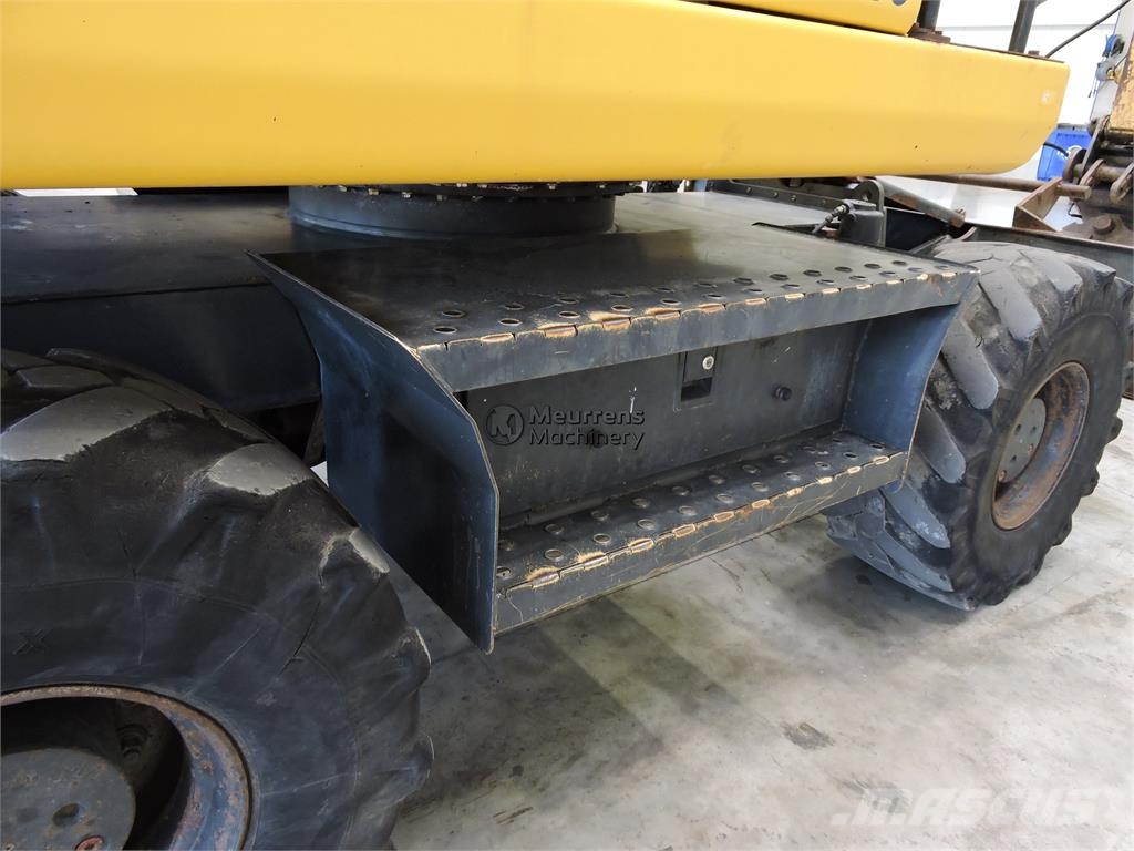 Komatsu PW140 Mobilbagger