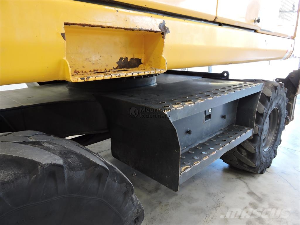 Komatsu PW140 Mobilbagger