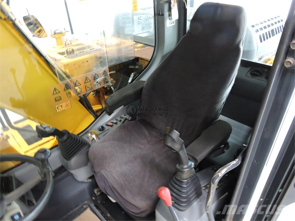 Komatsu PW140 Mobilbagger