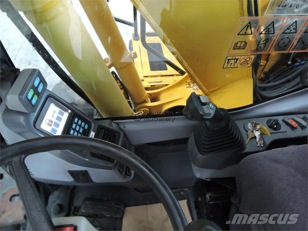 Komatsu PW140 Mobilbagger