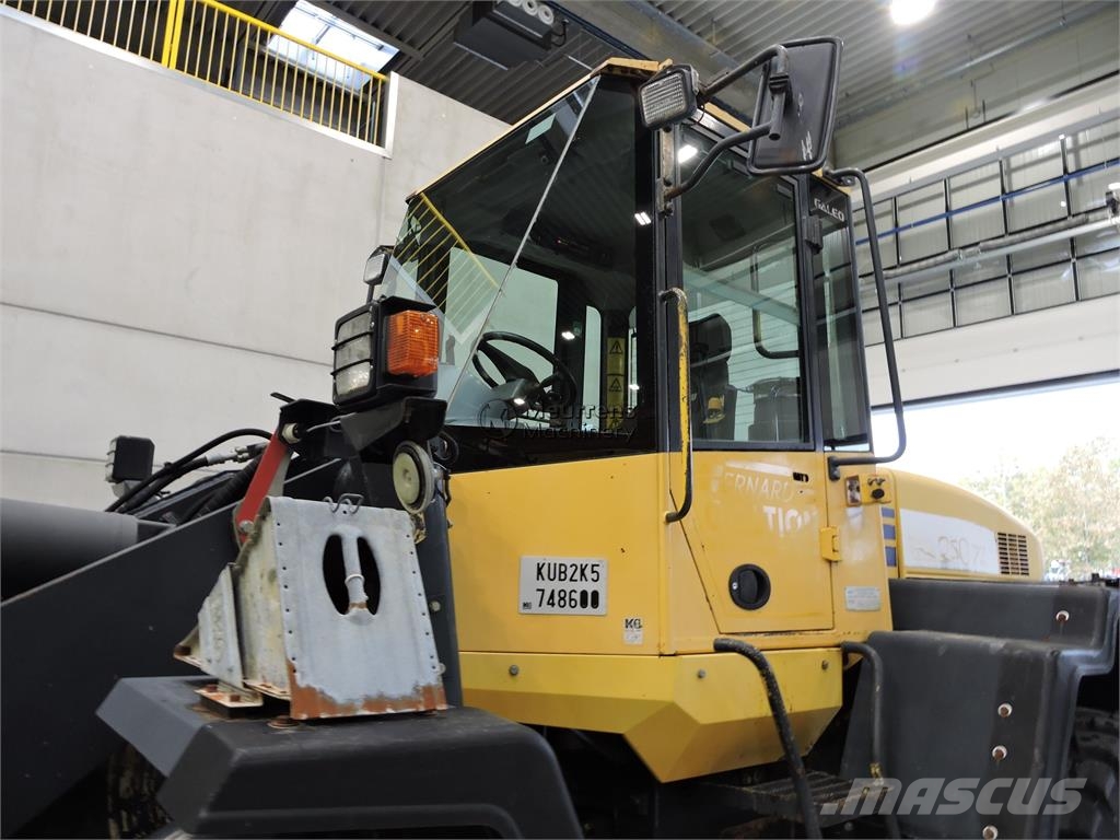 Komatsu WA250 Utovarivači na točkove