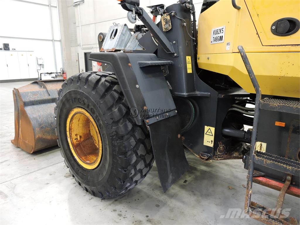 Komatsu WA250 Utovarivači na točkove