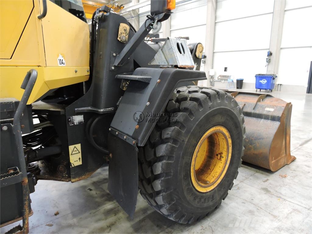 Komatsu WA250 Utovarivači na točkove