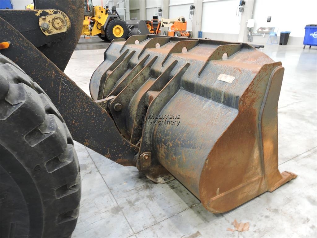 Komatsu WA250 Utovarivači na točkove