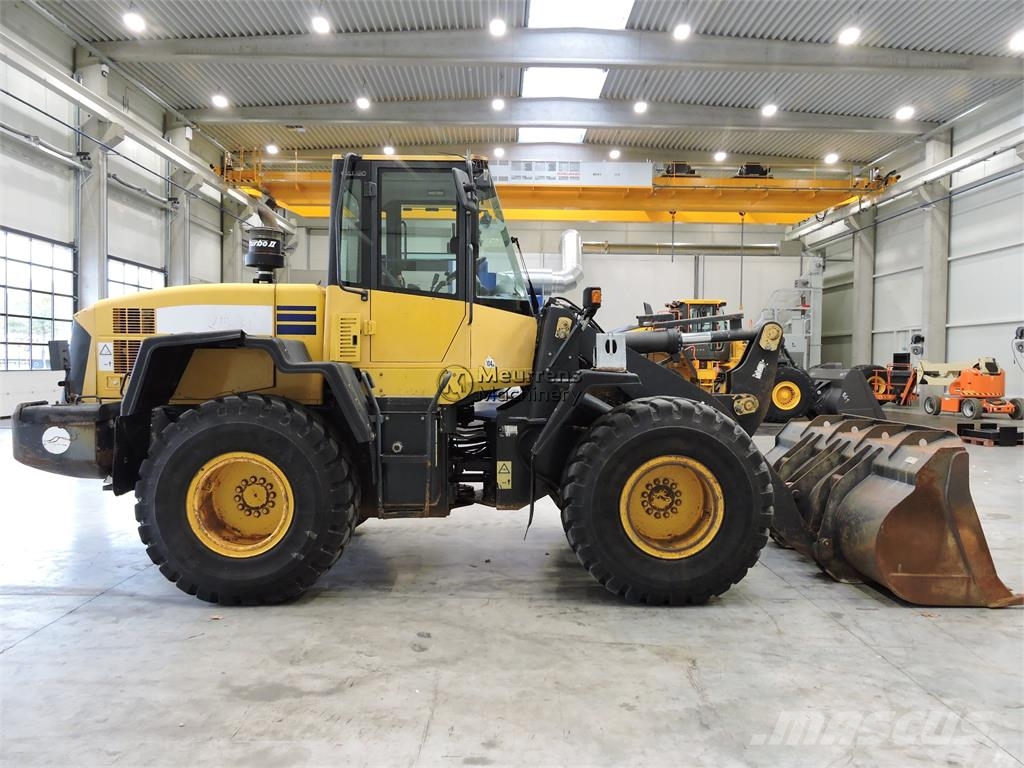 Komatsu WA250 Utovarivači na točkove