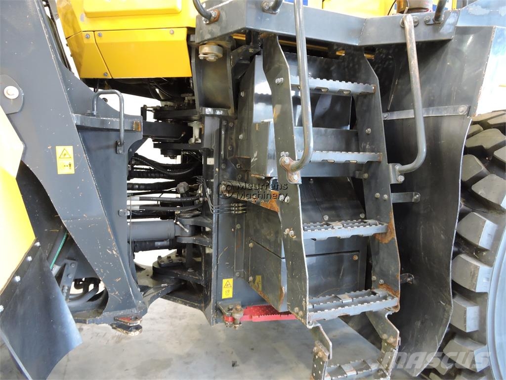 Komatsu WA500-7 + BUCKET Tekerlekli yükleyiciler