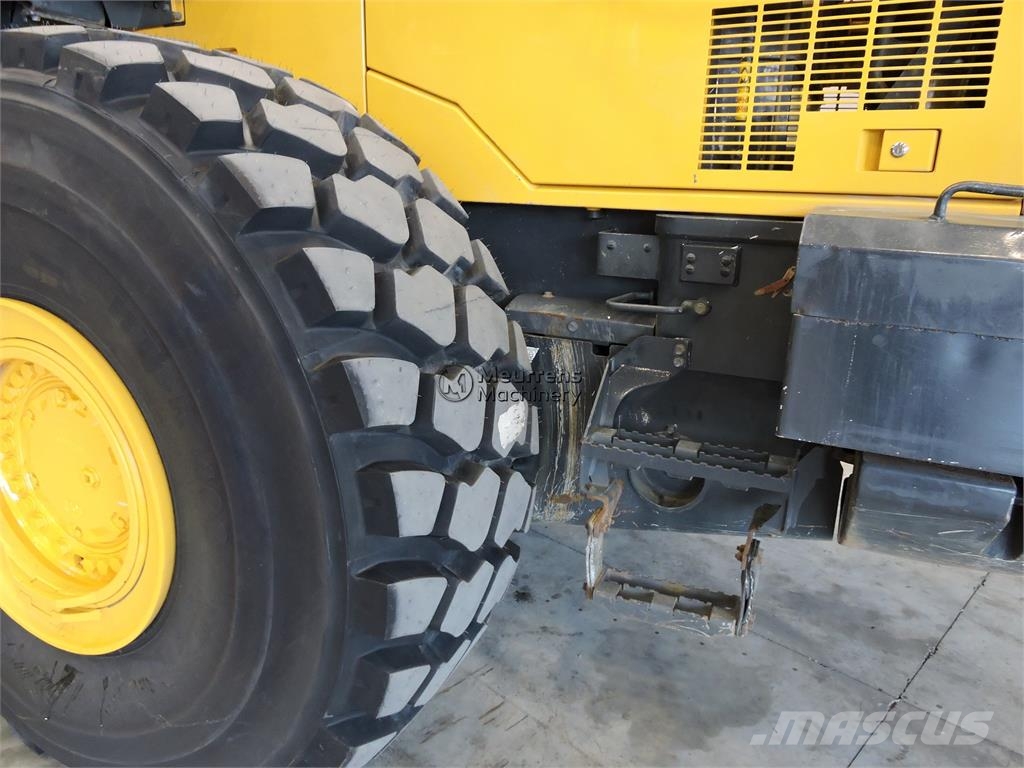 Komatsu WA500-7 + BUCKET Tekerlekli yükleyiciler