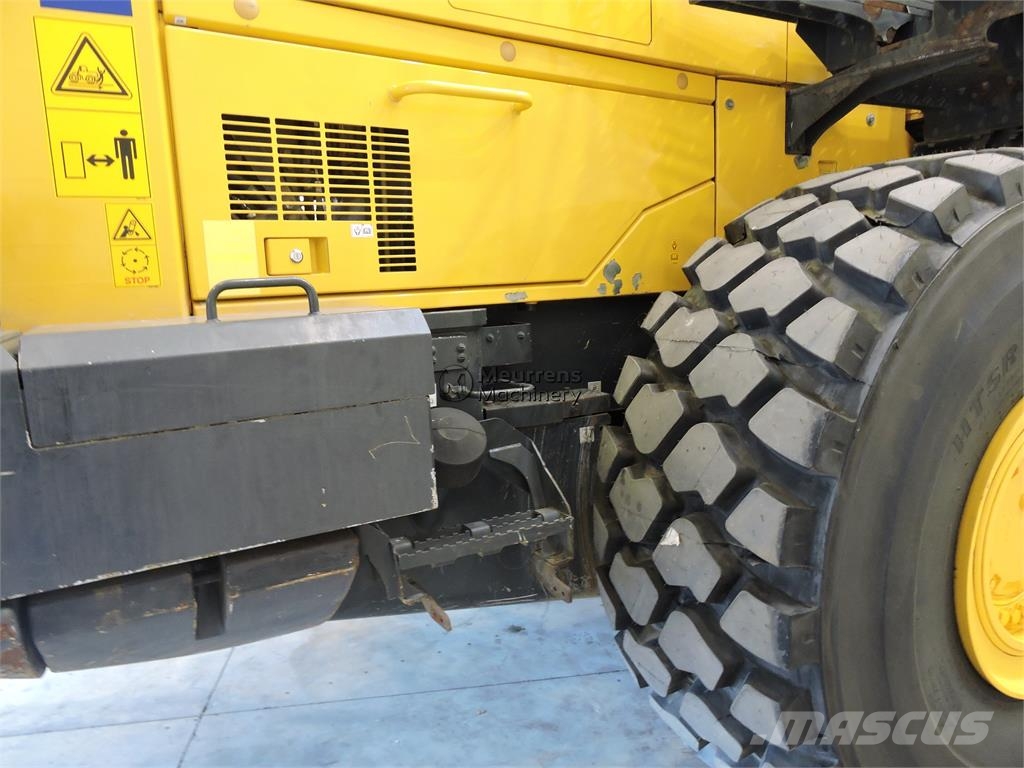 Komatsu WA500-7 + BUCKET Tekerlekli yükleyiciler
