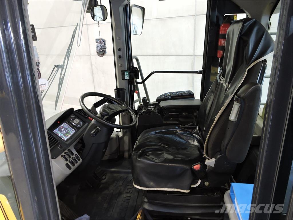 Komatsu WA500-7 + BUCKET Tekerlekli yükleyiciler