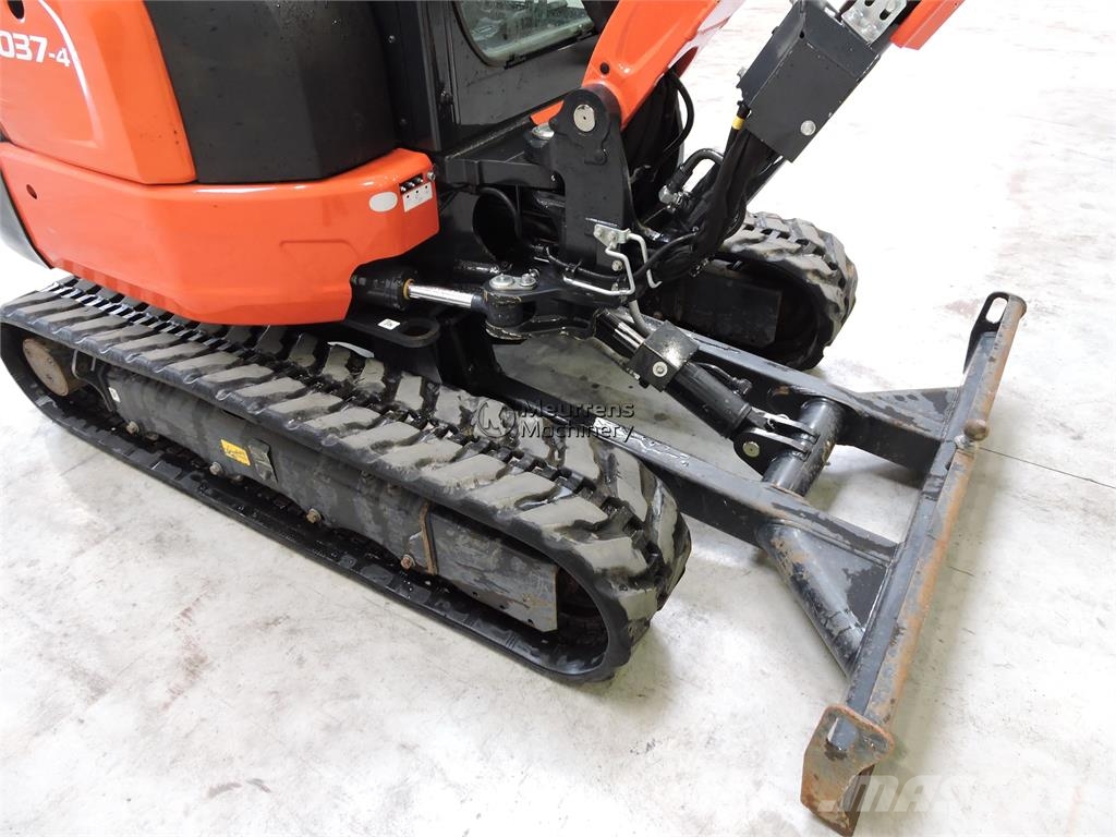 Kubota KX037 معدات البناء - غير ذلك