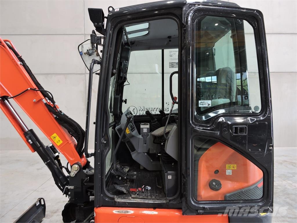 Kubota KX037 معدات البناء - غير ذلك