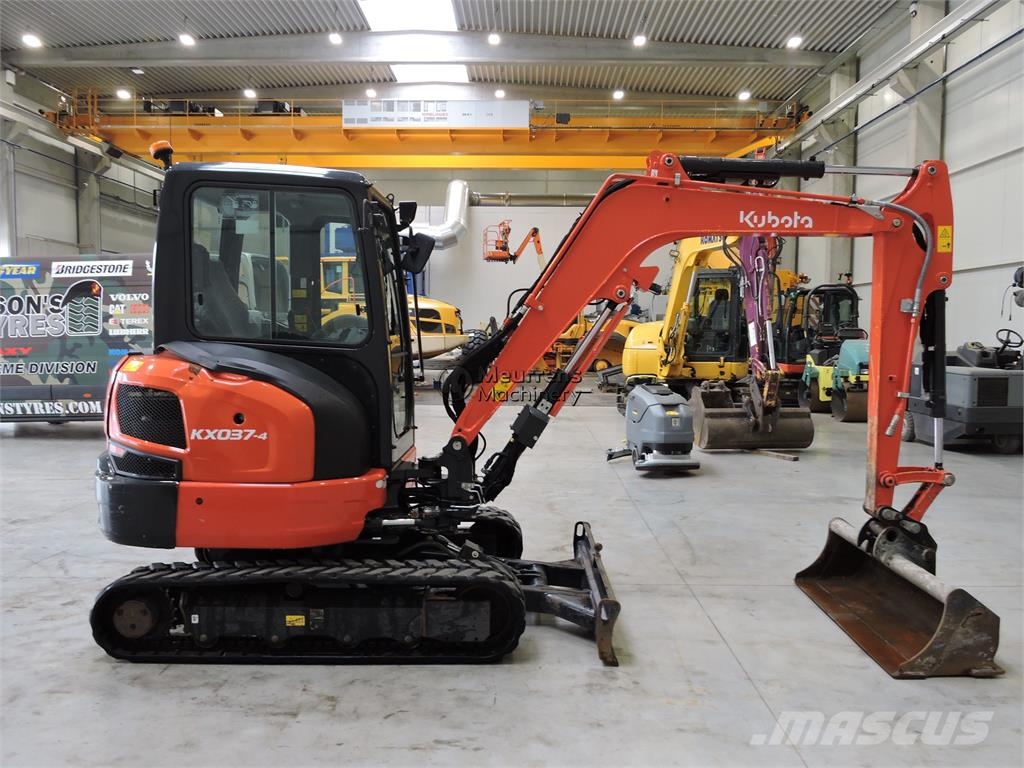 Kubota KX037 معدات البناء - غير ذلك