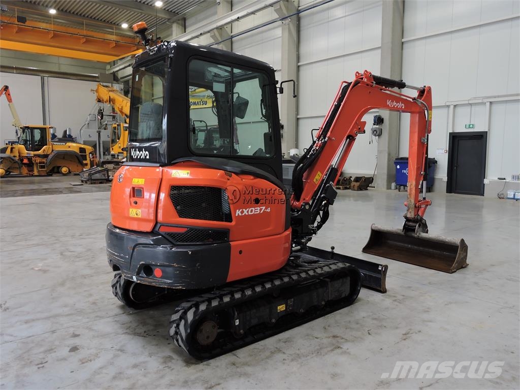 Kubota KX037 معدات البناء - غير ذلك