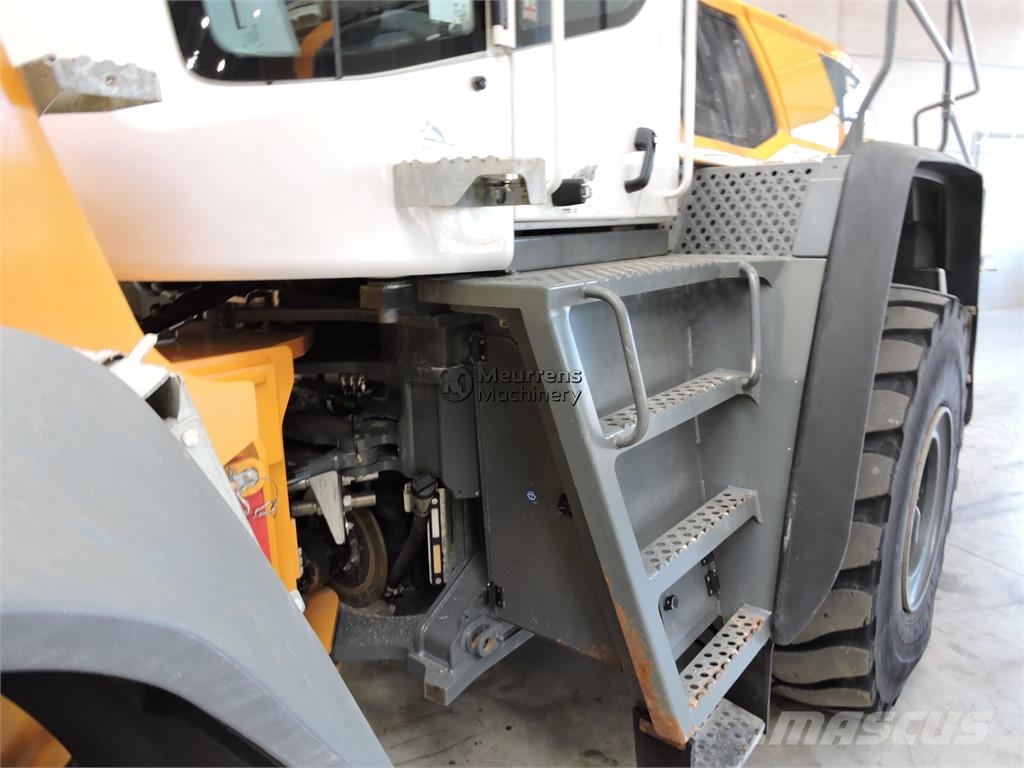 Liebherr L566Xpower Incarcator pe pneuri