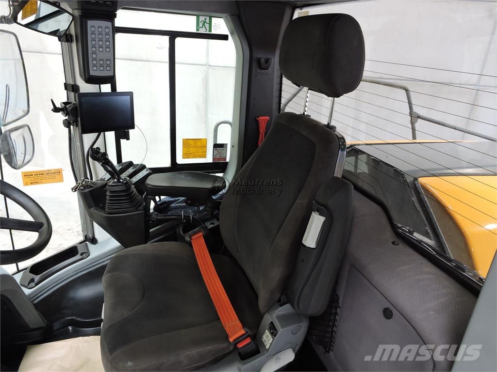 Liebherr L566Xpower Incarcator pe pneuri