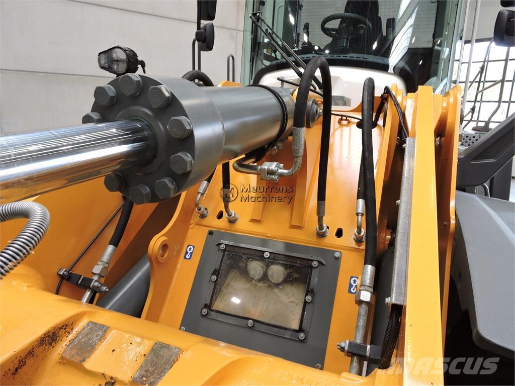 Liebherr L566Xpower Incarcator pe pneuri