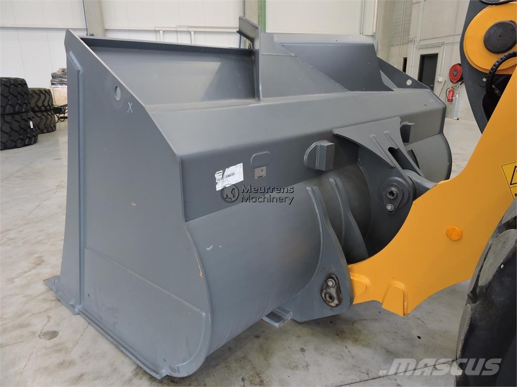 Liebherr L566Xpower Incarcator pe pneuri