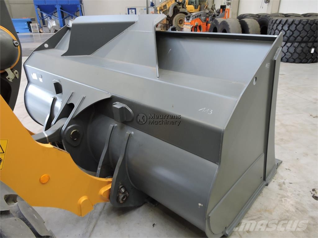 Liebherr L566Xpower Incarcator pe pneuri