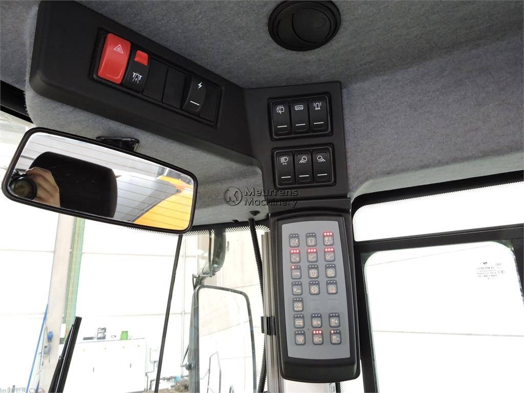 Liebherr L566Xpower Incarcator pe pneuri