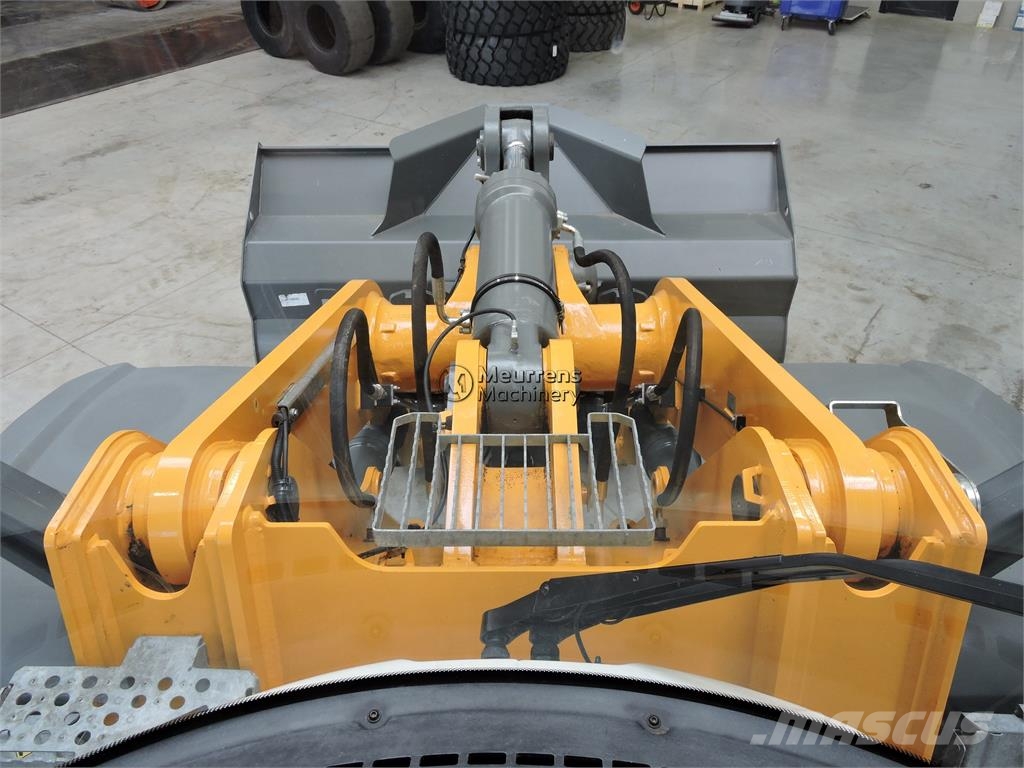 Liebherr L566Xpower Incarcator pe pneuri